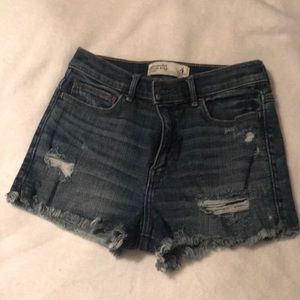 Abercrombie & Fitch Hirise Jean short size 4